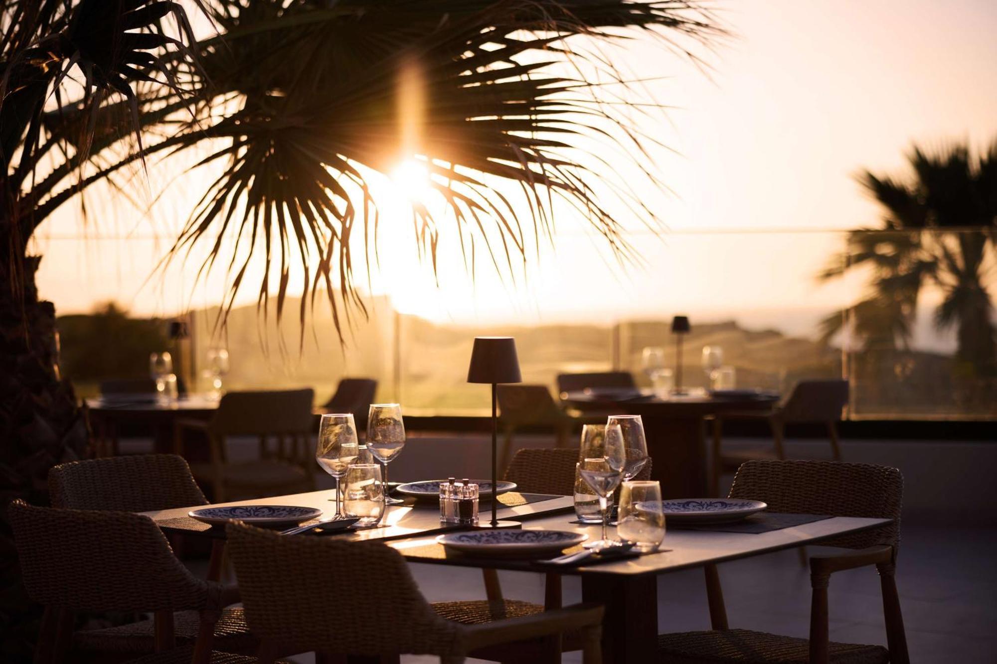 Isla Brown Chania Resort, Curio Collection By Hilton Stavrós Buitenkant foto
